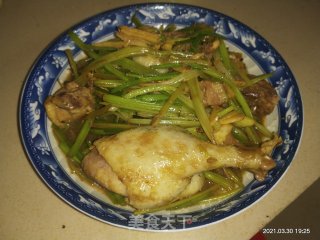 鸭肉炒芹菜的做法步骤：13