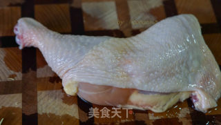 姜汁拌鸡腿的做法步骤：1
