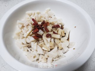 凉拌藕丁的做法步骤：4