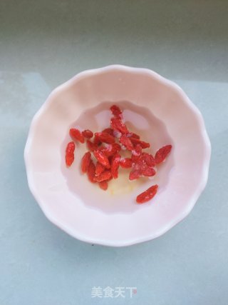 松茸排骨汤的做法步骤：8