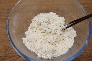 鸡蛋酱油面的做法步骤：2