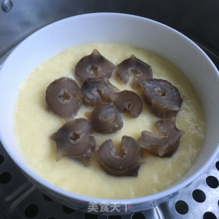 黑芝麻海参蒸蛋的做法步骤：7