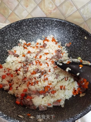 牛肉粒炒饭的做法步骤：13
