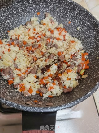 牛肉粒炒饭的做法步骤：14