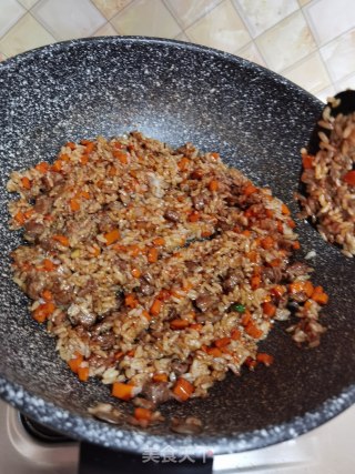牛肉粒炒饭的做法步骤：15