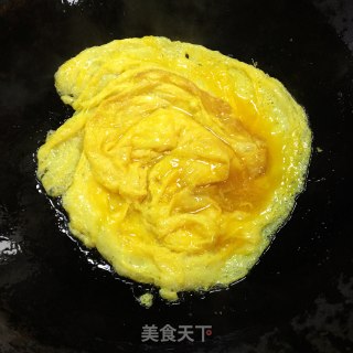 圣女果炒鸡蛋的做法步骤：2