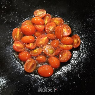 圣女果炒鸡蛋的做法步骤：6