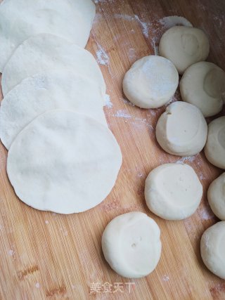 韭菜香干蒸包的做法步骤：9