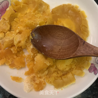 咸蛋黄焗鸡翅的做法步骤：4