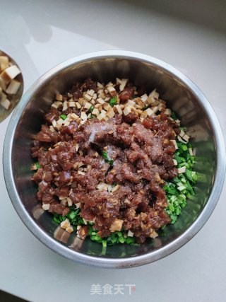 香干韭菜肉煎包的做法步骤：6