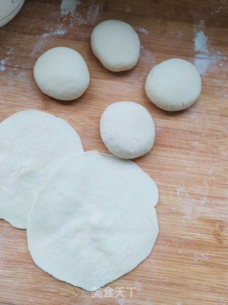 香干韭菜肉煎包的做法步骤：9