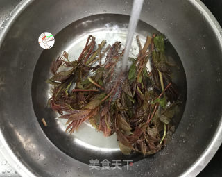 香椿炒鸡蛋的做法步骤：3
