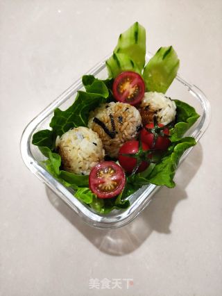 和风海苔酱油饭团的做法步骤：6