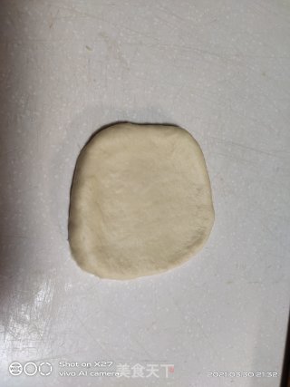 咸蛋黄肉松面包的做法步骤：9