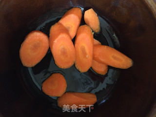 玉米胡萝卜素汤的做法步骤：7