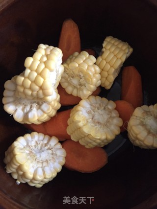 玉米胡萝卜素汤的做法步骤：8