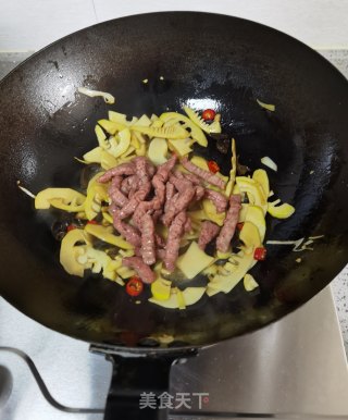 牛肉炒春笋的做法步骤：9
