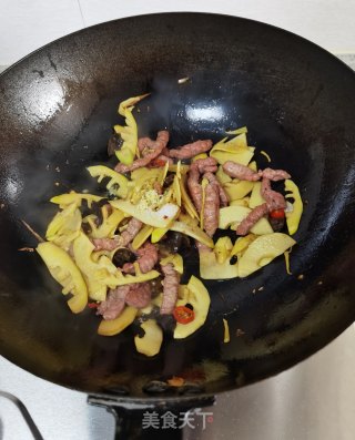 牛肉炒春笋的做法步骤：10
