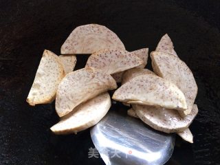 梅干菜芋头扣肉的做法步骤：4