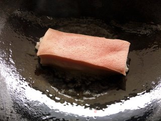 梅干菜芋头扣肉的做法步骤：8