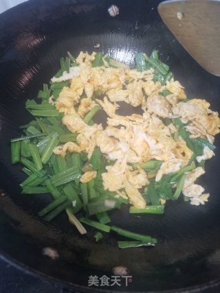 韭菜炒鸡蛋的做法步骤：7