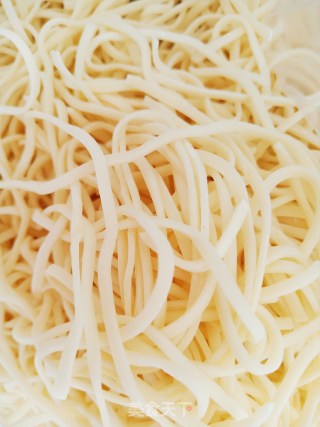 五花肉豆角焖面的做法步骤：6