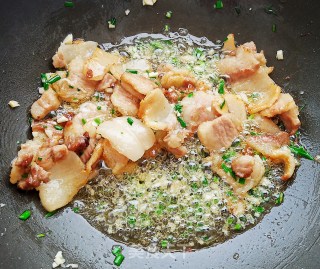 五花肉豆角焖面的做法步骤：10