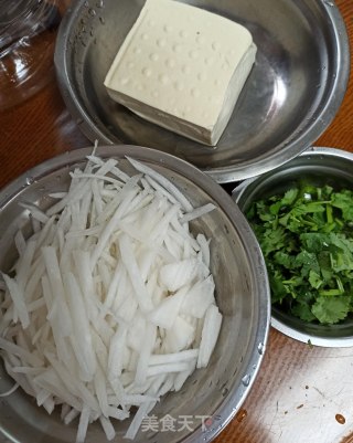 萝卜烩豆腐的做法步骤：1