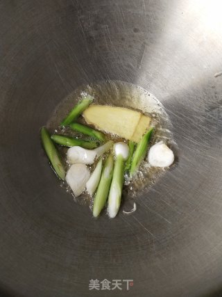 糟菜炒甜笋的做法步骤：3