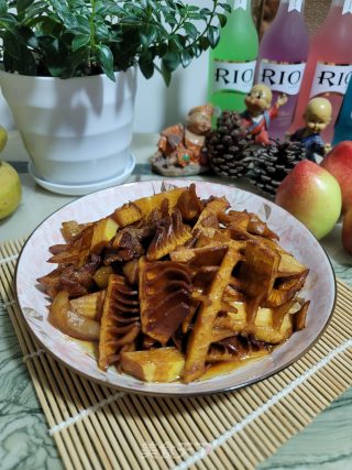 五花肉焖春笋的做法步骤：13