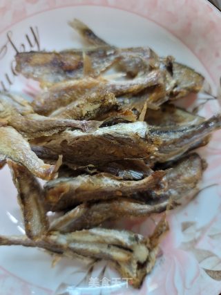 青椒豆鼓炒黄花鱼的做法步骤：5