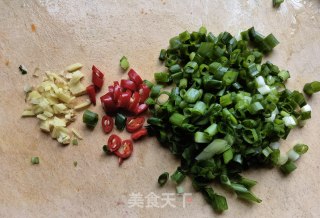 荆芥酸汤面叶的做法步骤：2