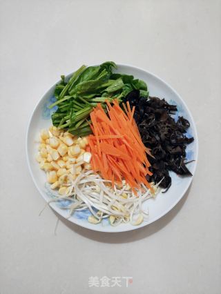 彩虹蔬菜包的做法步骤：1