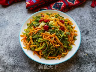 蒜瓣辣椒炒胡萝卜面条菜的做法步骤：18