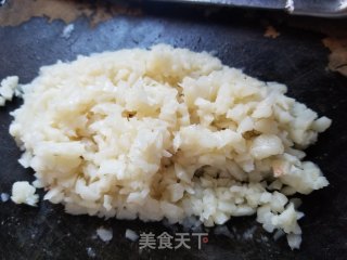 冬菇马蹄腊肠馅青团的做法步骤：5