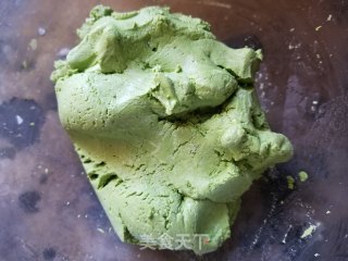 冬菇马蹄腊肠馅青团的做法步骤：16