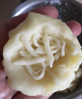 土豆芝士球的做法步骤：7