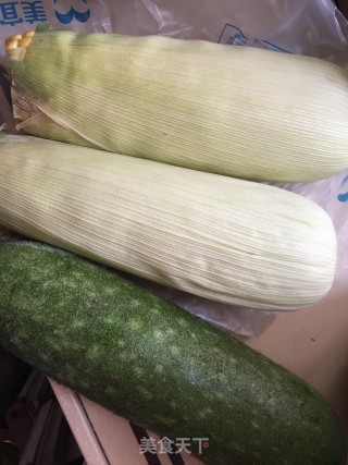 节瓜玉米龙骨汤的做法步骤：2