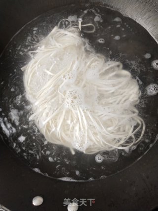花生酱拌面的做法步骤：2