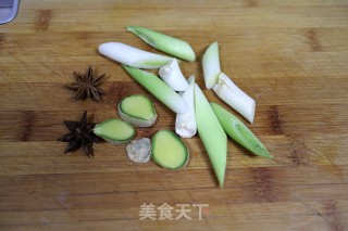 五花肉炖春笋的做法步骤：5