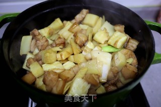 五花肉炖春笋的做法步骤：9