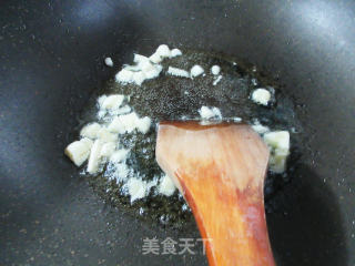 茼蒿炒豆腐皮的做法步骤：3