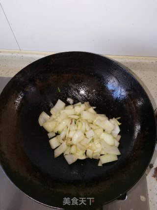 洋葱爆牛肉的做法步骤：5