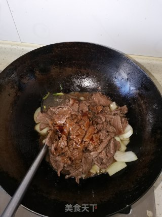 洋葱爆牛肉的做法步骤：6