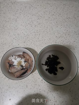 溜鱼片的做法步骤：2