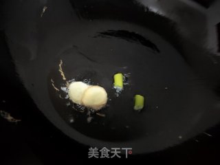 菠菜梗炒鸡蛋的做法步骤：3
