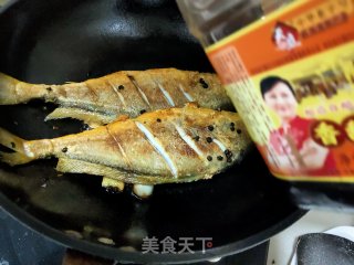 红烧黄花鱼的做法步骤：9