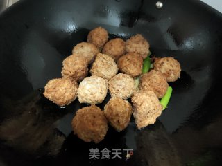 红烧丸子的做法步骤：3