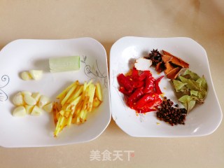 红烧鸡爪的做法步骤：3