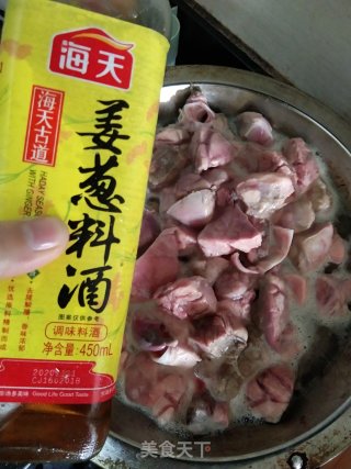 下火汤菜干猪肺汤！的做法步骤：3